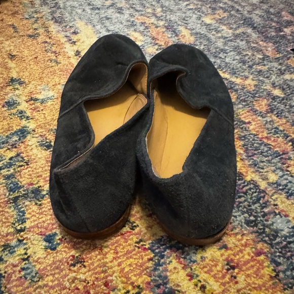 Flats - Picture 2 of 4